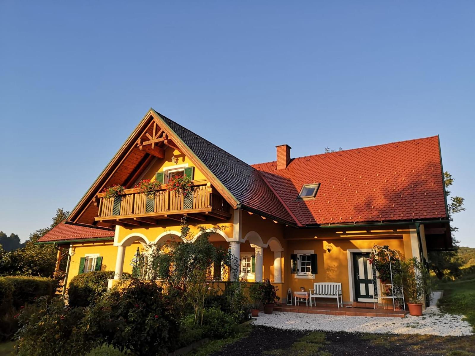 Weingut - Ferienhaus Sonja Rohrbacher Gamlitz Exterior foto
